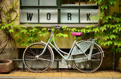 Bicicletta per andare al lavoro: l'infortunio va indennizzato 