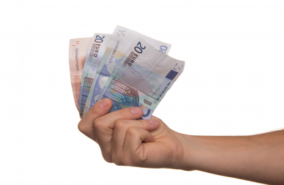 Uso del contante: l'ok delle UE alla soglia di 10.000 euro