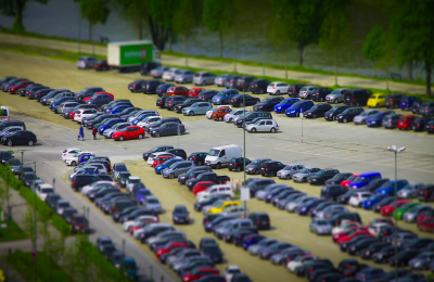 Auto elettriche e parcheggi: alcune novità nel nuovo Decreto Draghi
